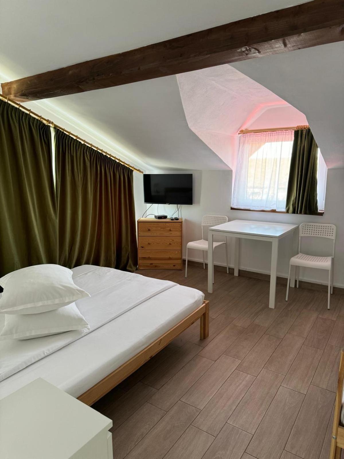 Casa De La Balta Otel Rieni Dış mekan fotoğraf